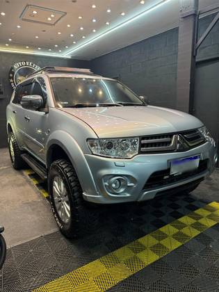 MITSUBISHI PAJERO 3.5 HPE 4X4 7 LUGARES V6 24V FLEX 4P AUTOMÁTICO MITSUBISHI PAJERO 3.5 HPE 4X4 7 LUGARES V6 24V FLEX 4P AUTOMÁTICO